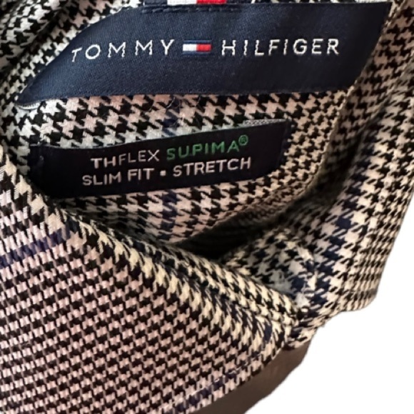 Tommy Hilfiger Dress Shirt - Picture 4 of 7